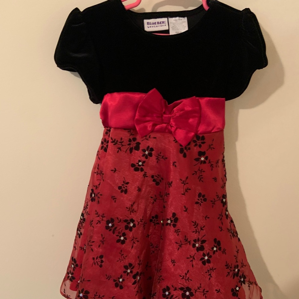 Girls dress